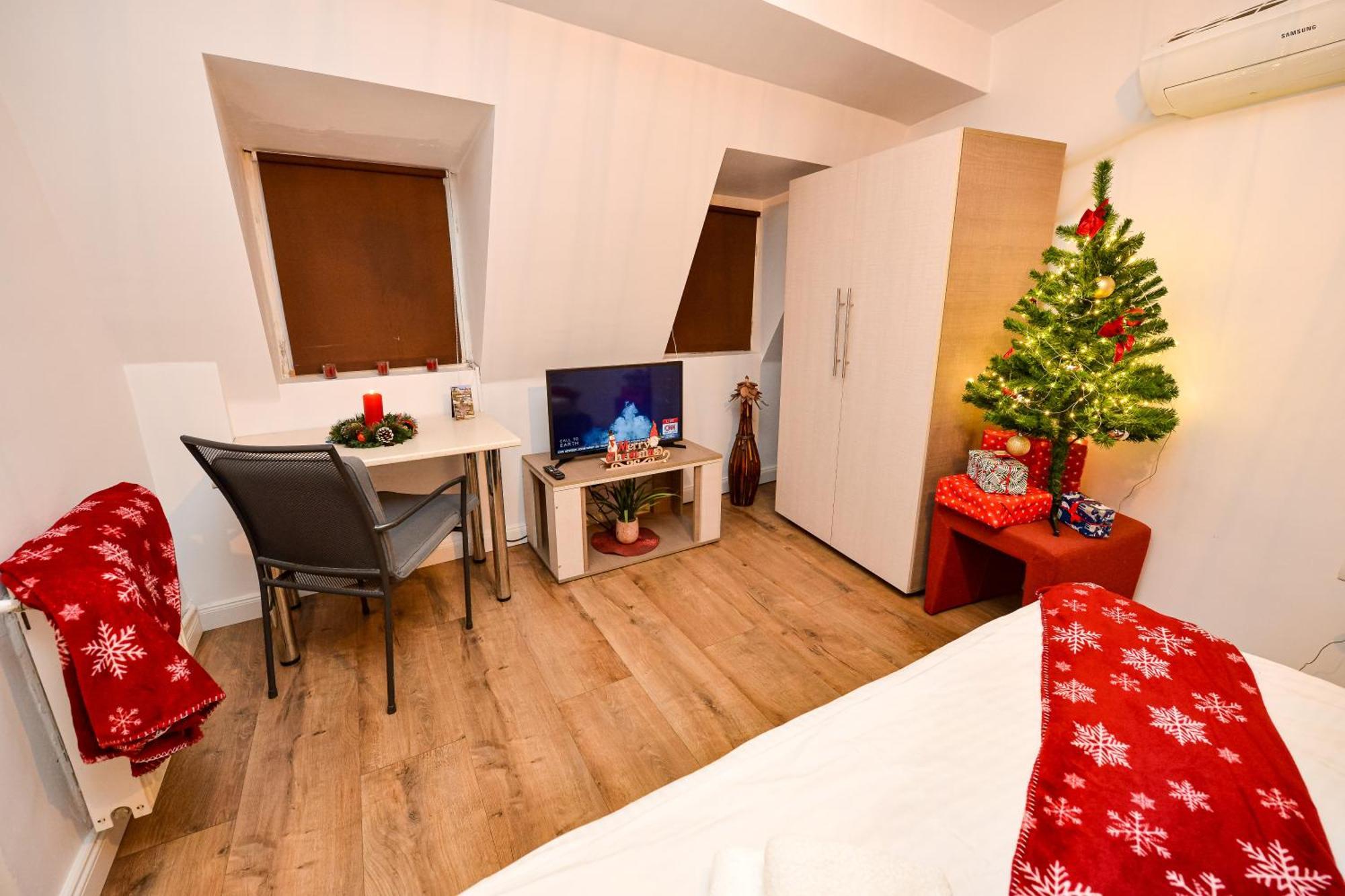 Ideal Accommodation City Center Бухарест Экстерьер фото