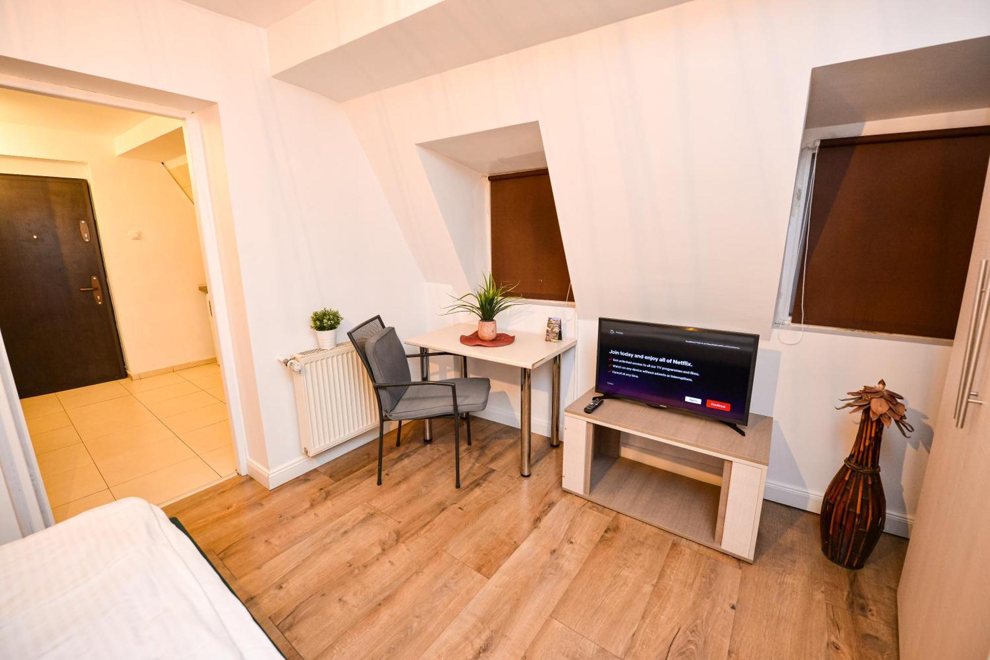 Ideal Accommodation City Center Бухарест Экстерьер фото